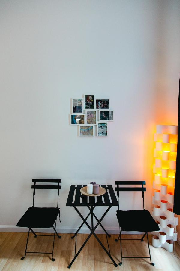 Black & White Apartment With A Gift Soft Panda 부다페스트 외부 사진