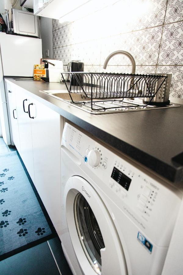 Black & White Apartment With A Gift Soft Panda 부다페스트 외부 사진