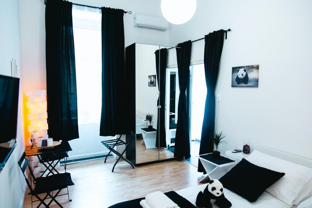 Black & White Apartment With A Gift Soft Panda 부다페스트 외부 사진