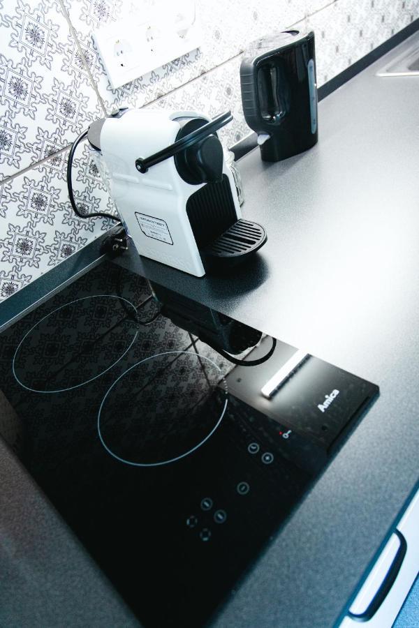 Black & White Apartment With A Gift Soft Panda 부다페스트 외부 사진